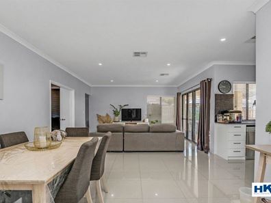 11 Dunnett Drive, Ellenbrook WA 6069