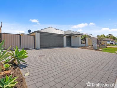 42 Fennell Crescent, Wattle Grove WA 6107