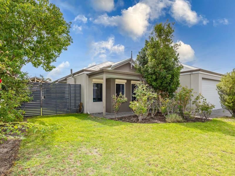 5 Holroyd Gardens, Millbridge