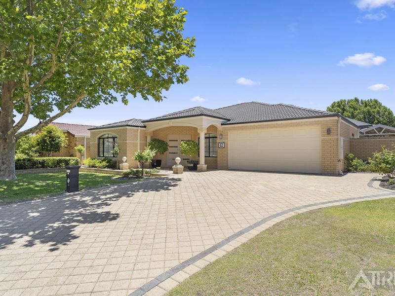 62 Bennett Drive, Canning Vale WA 6155