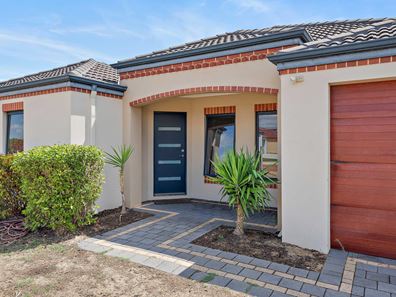 12 Philadelphia Parade, Canning Vale WA 6155