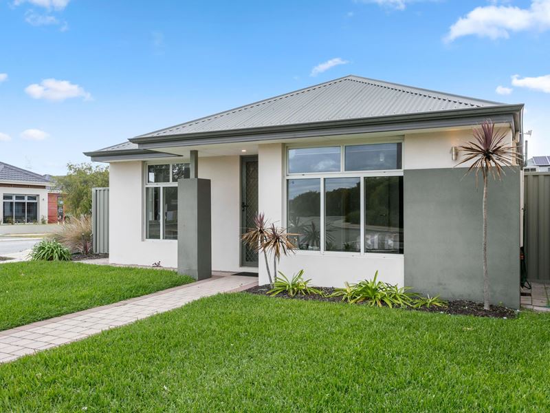 11 Wadham Link, Piara Waters WA 6112