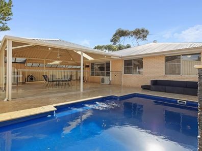 11 Belmont Close, Port Kennedy WA 6172