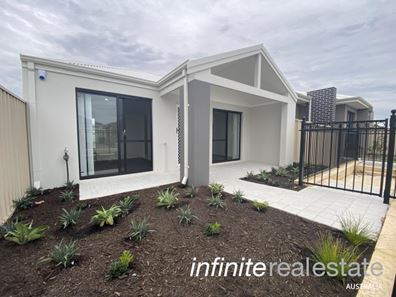 33 Marwood Circuit, Success WA 6164