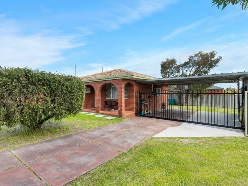 18 Nicholas Street, Gosnells WA 6110