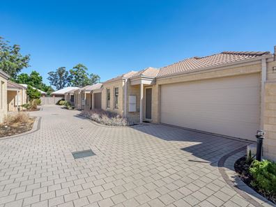 4/6 Adams Court, Kelmscott WA 6111