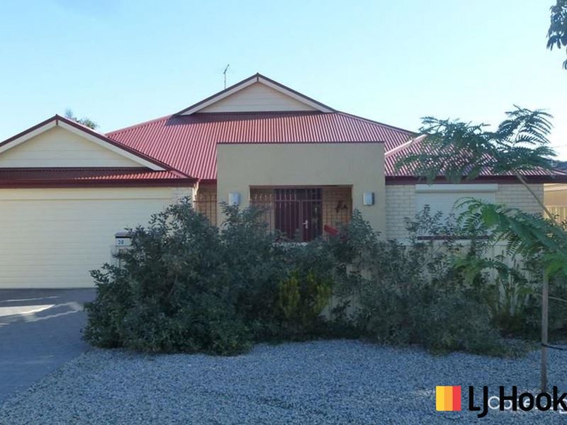 38 Little John Road, Armadale WA 6112