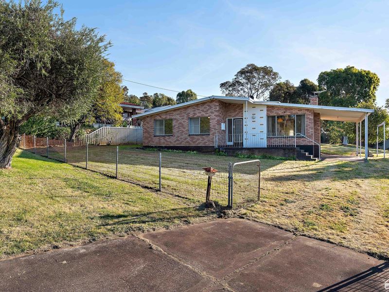 5 Ellis Road, Mount Nasura WA 6112