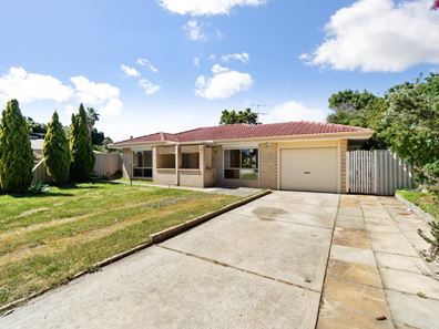 9 Caswell Court, Marangaroo WA 6064