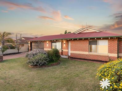 15 Marraboor Place, Success WA 6164