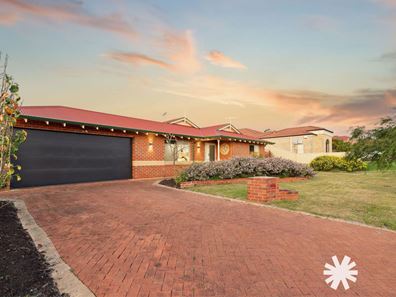 15 Marraboor Place, Success WA 6164