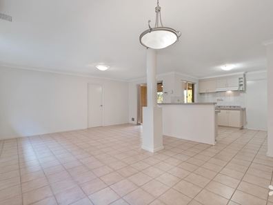 3 Kotisina Gardens, Lake Coogee WA 6166