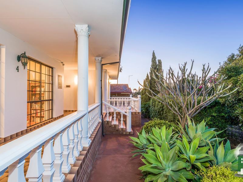 4 Cary Street, Lake Coogee WA 6166