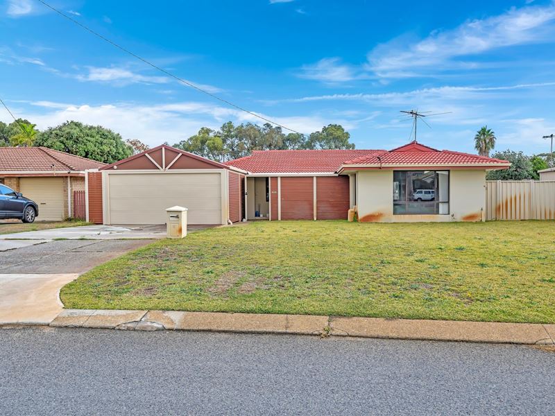 4 Stainer Avenue, Rockingham WA 6168