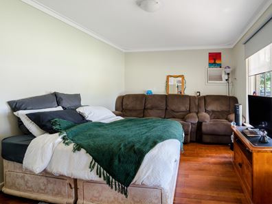 6 Crawford Street, Mandurah WA 6210