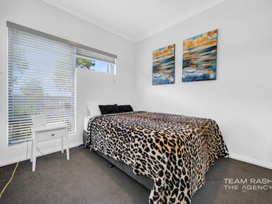 241 Grandis Boulevard, Banksia Grove WA 6031