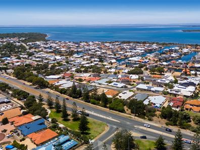 9 Greenshank Mews, Wannanup WA 6210