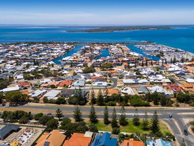 9 Greenshank Mews, Wannanup WA 6210
