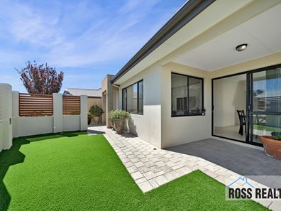 170 Shiraz Boulevard, Pearsall WA 6065