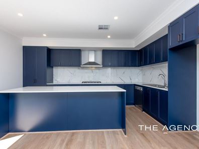 55 Sunstone Lane, Scarborough WA 6019