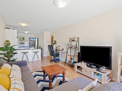 6/4 Minchinson Street, Shoalwater WA 6169
