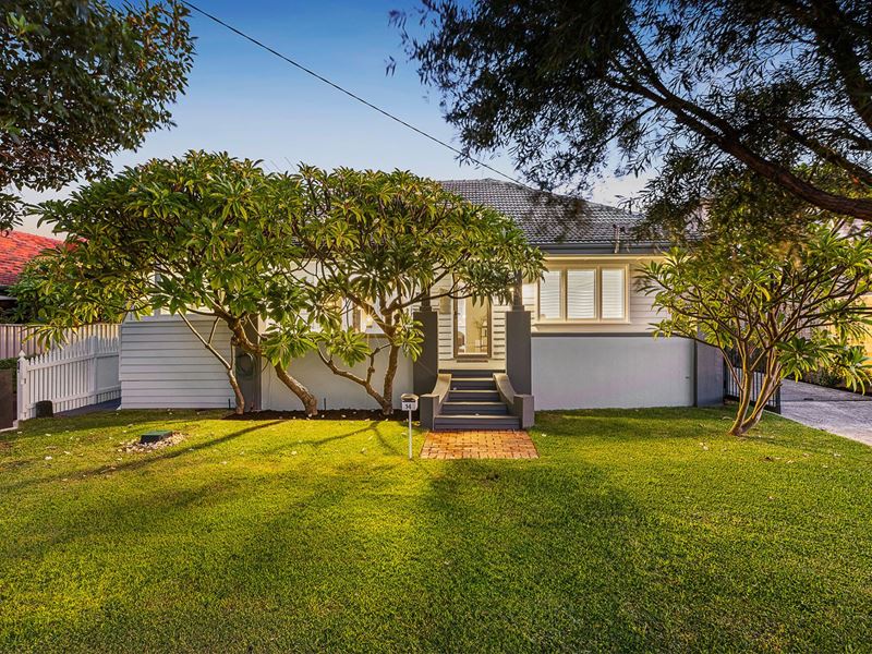 14 Zenobia Street, Palmyra WA 6157