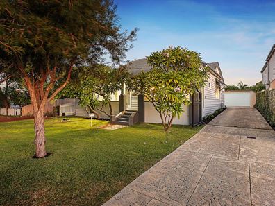 14 Zenobia Street, Palmyra WA 6157