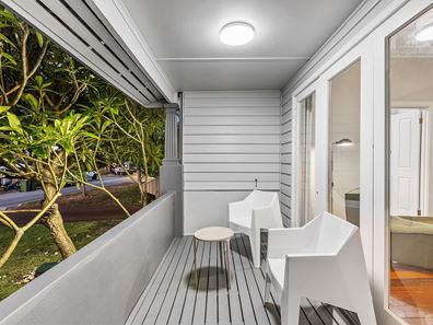 14 Zenobia Street, Palmyra WA 6157