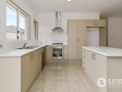 16 Minter Way, Aubin Grove WA 6164