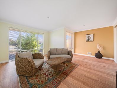 1 RAMSAY GROVE, Woodvale WA 6026