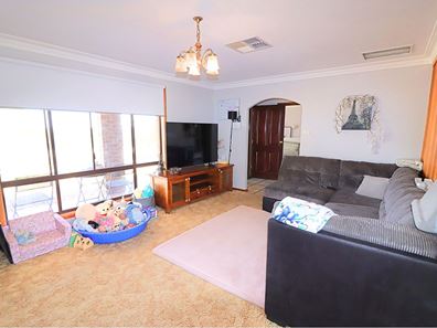 13 Banksia Crescent, Wongan Hills WA 6603