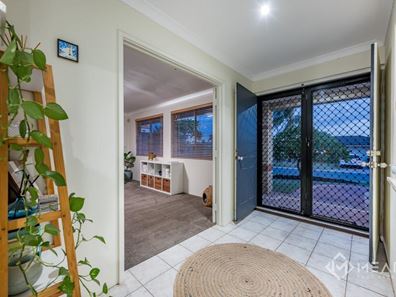 14 Hensley Loop, Landsdale WA 6065