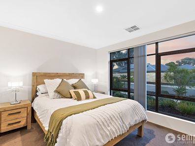 4 Trinity Way, Wellard WA 6170