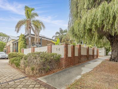 14 Egham Road, Burswood WA 6100