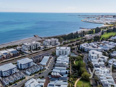 4 Enderby Close, North Coogee WA 6163