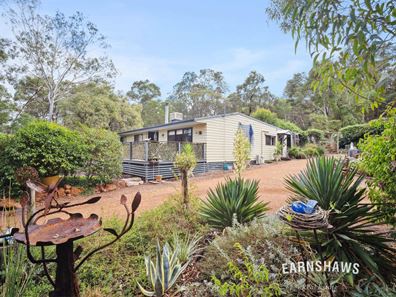 365 Vernon Ave, Mundaring WA 6073