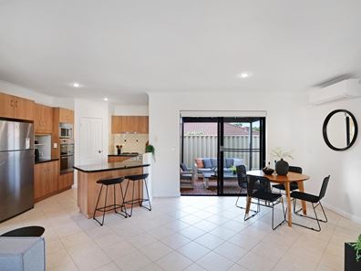 1/6 Rylston Street, Scarborough WA 6019
