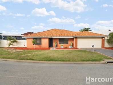 13 Whitegum Pass, Halls Head WA 6210