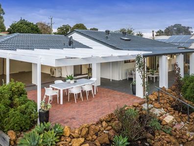 21 Armour Way, Lesmurdie WA 6076