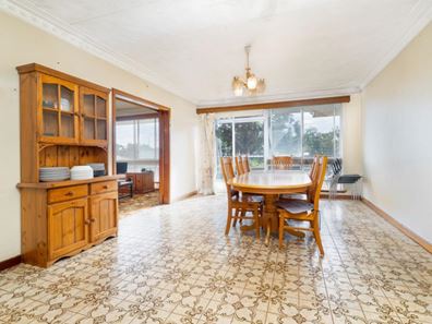 59 Centre Road, Camillo WA 6111