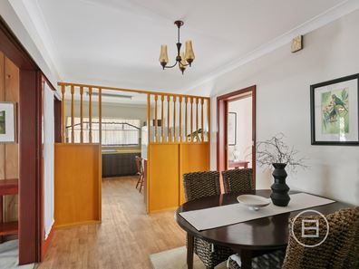 33 Dakin Street, Daglish WA 6008