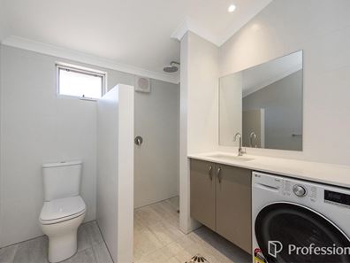 2/15 Falls Road, Serpentine WA 6125