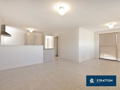 4/104 Westfield Road, Kelmscott WA 6111
