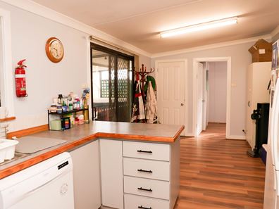 33 French Avenue, Merredin WA 6415