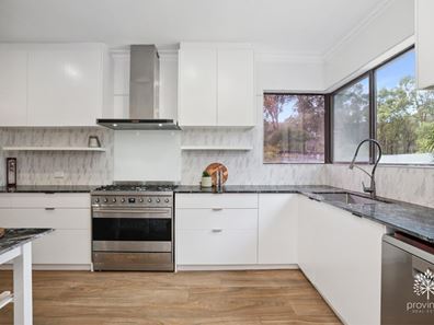 235 Hillcrest Road, Mundaring WA 6073