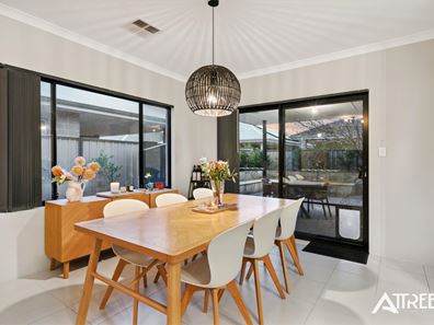 26 Calamocha Way, Piara Waters WA 6112