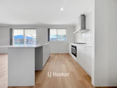 14 Leschenaultia Loop, Yalyalup WA 6280