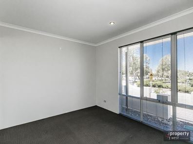 4 Billericay Circuit, Butler WA 6036
