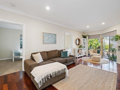 18 Truslove Way, Duncraig WA 6023