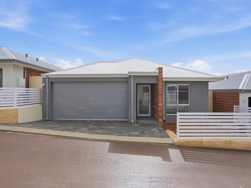 8 Dale Street, Mount Nasura WA 6112